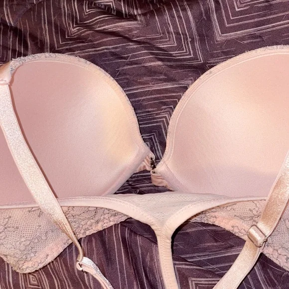 Victoria’s Secret Very Sexy Push-Up Bra - Picture 6 of 8